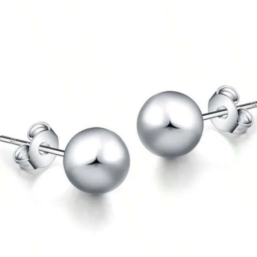 Elegant 925 Silver Stud Earrings - Picture 1 of 7